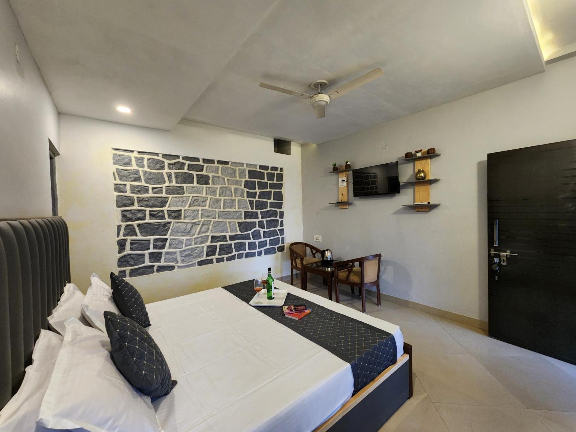 Pine Valley Resort Kasauli Extérieur photo
