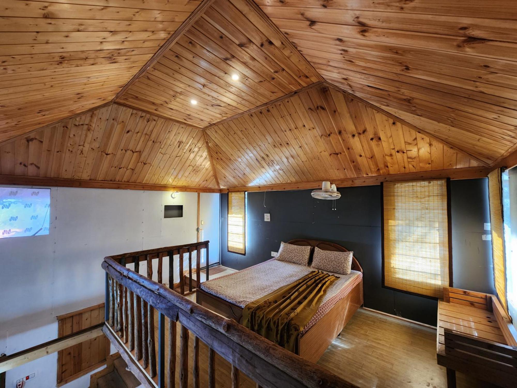 Pine Valley Resort Kasauli Extérieur photo