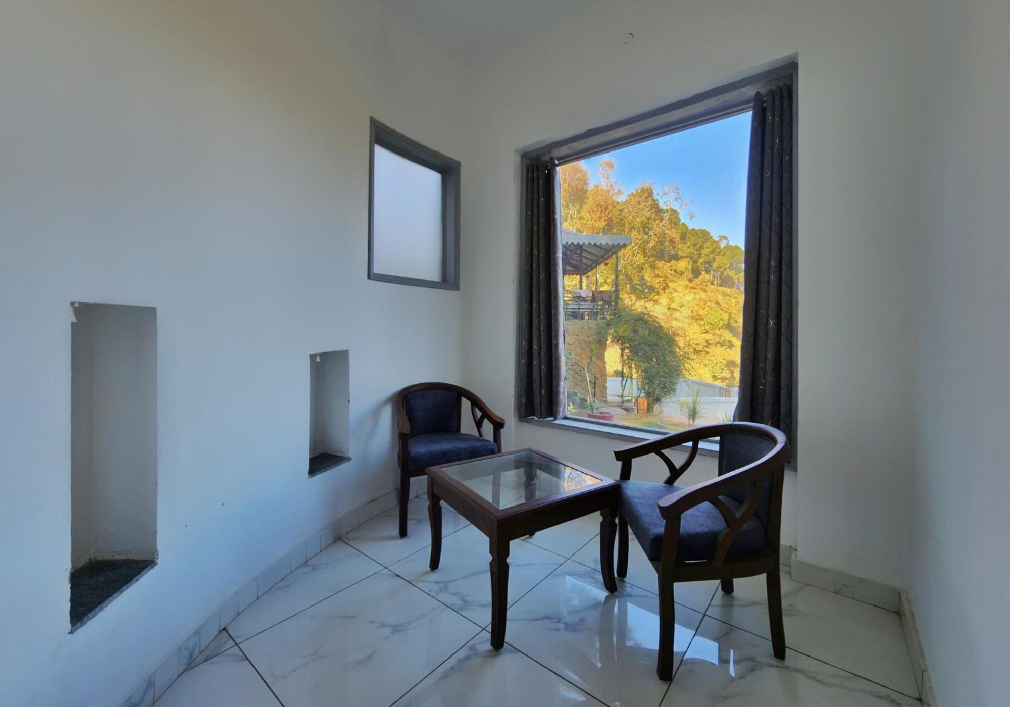 Pine Valley Resort Kasauli Extérieur photo