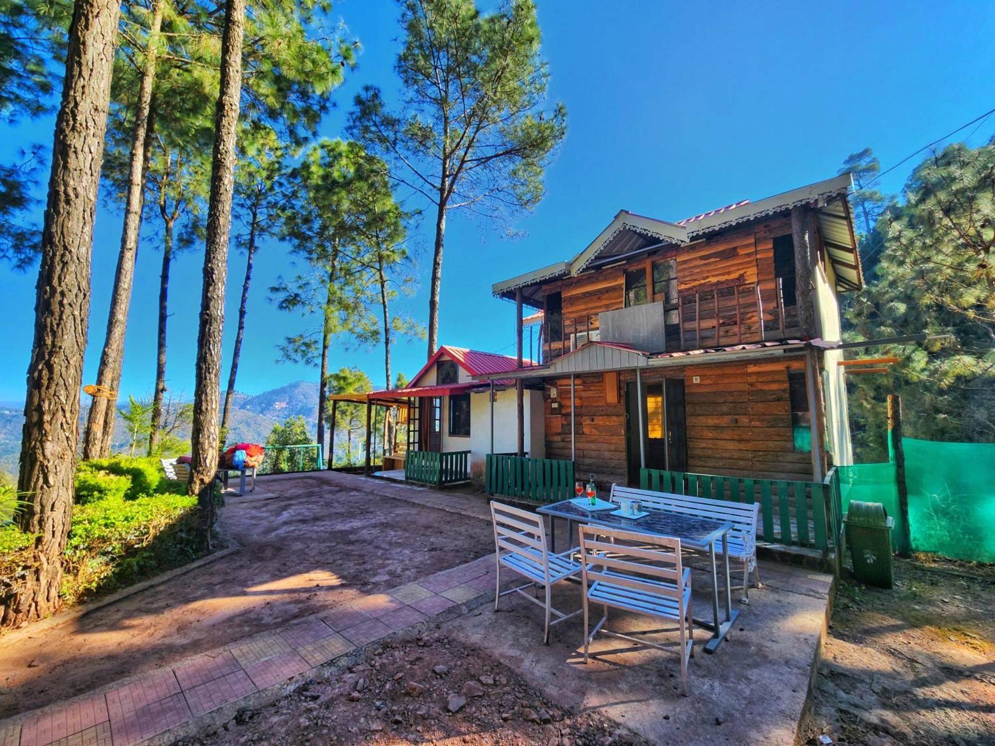 Pine Valley Resort Kasauli Extérieur photo